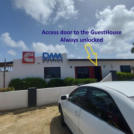 Varadero Marina Airport Guests Rooms Oranjestad Eksteriør bilde