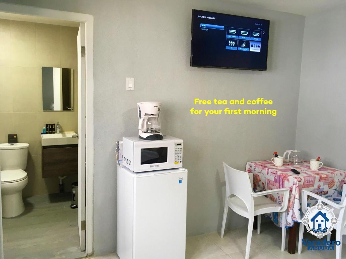 Varadero Marina Airport Guests Rooms Oranjestad Eksteriør bilde