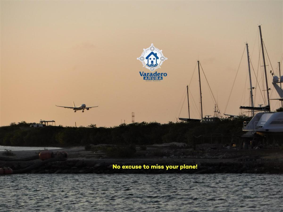 Varadero Marina Airport Guests Rooms Oranjestad Eksteriør bilde
