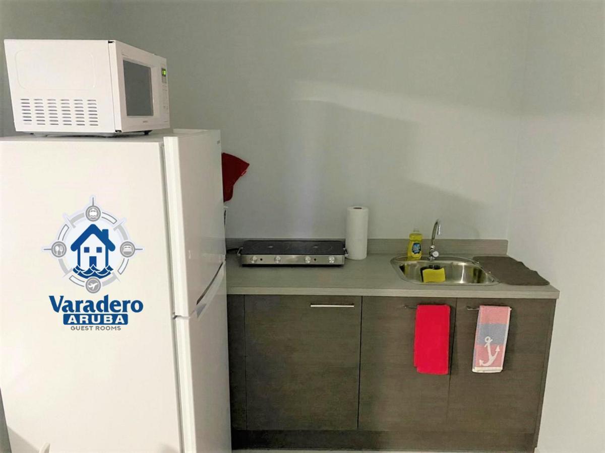 Varadero Marina Airport Guests Rooms Oranjestad Eksteriør bilde